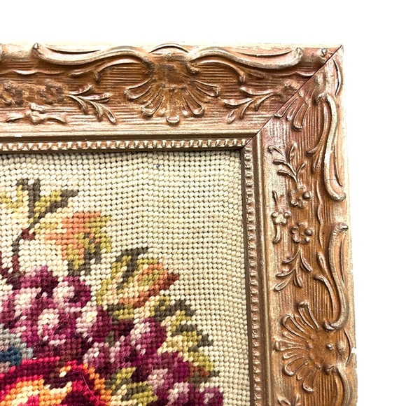 Pair of vintage cross stitched fruit needlework in 11.5 x 13 gold wooden frames - Picture 5 of 7